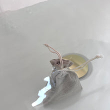 Load image into Gallery viewer, Soothing Bath Blend: for Sun Burns & Itch Relief