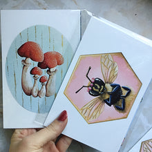 Load image into Gallery viewer, Bee Postcards